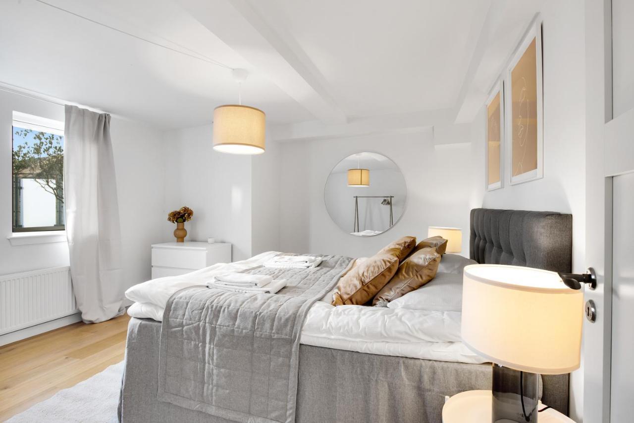 Apartamento Sanders Leaves - Precious Two-bedroom Penthouse In Downtown Copenhaga